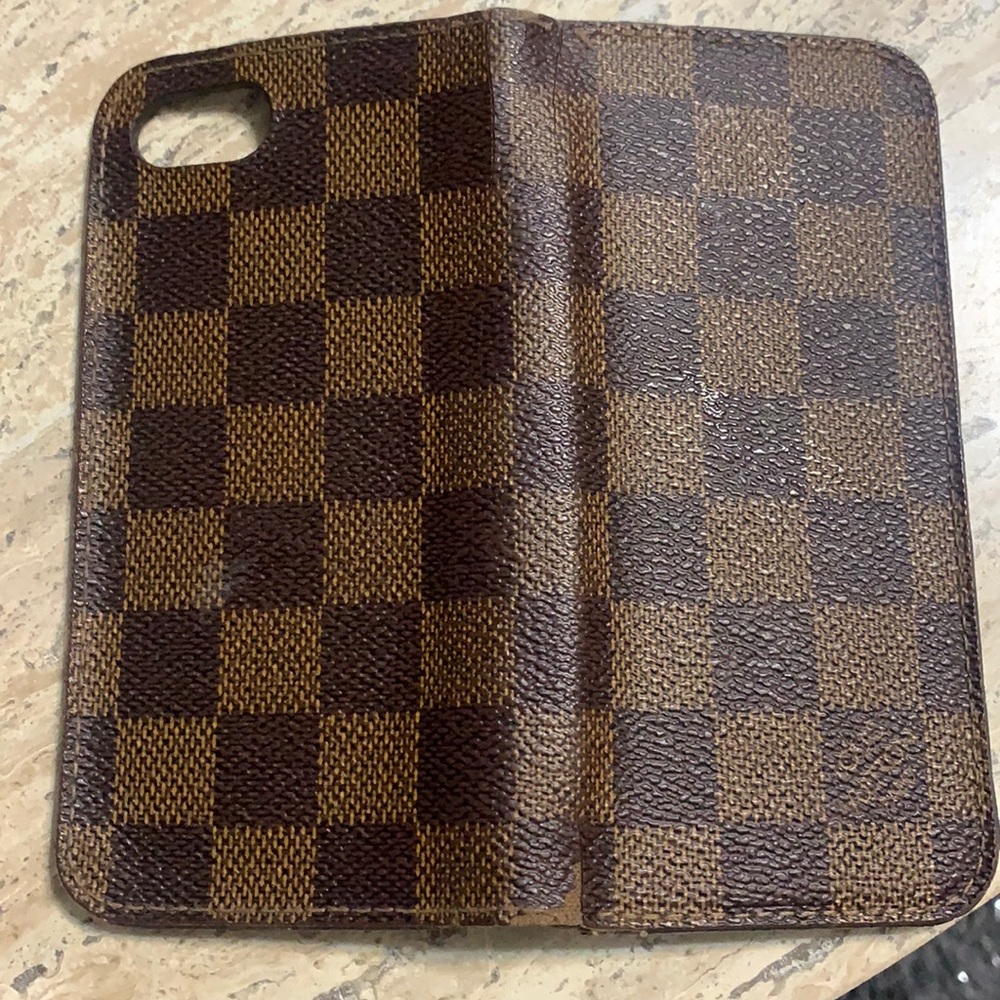Louis Vuitton Folio